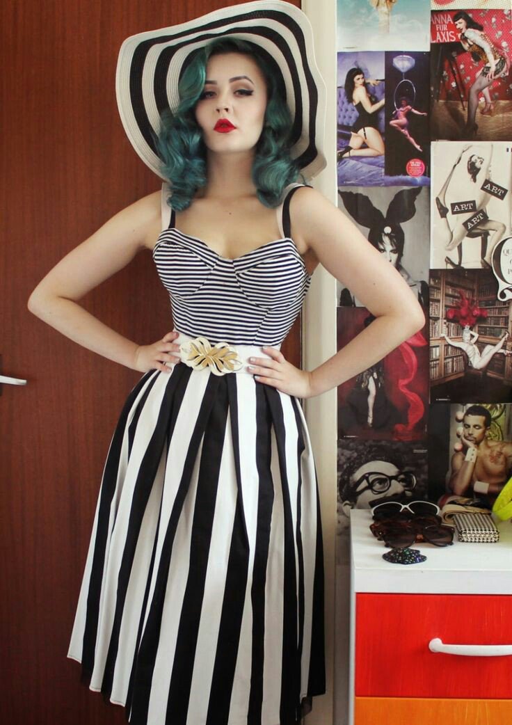 BettiePinned's tweet photo. Totally on trend this spring <3 https://t.co/zinWnnfkiz
