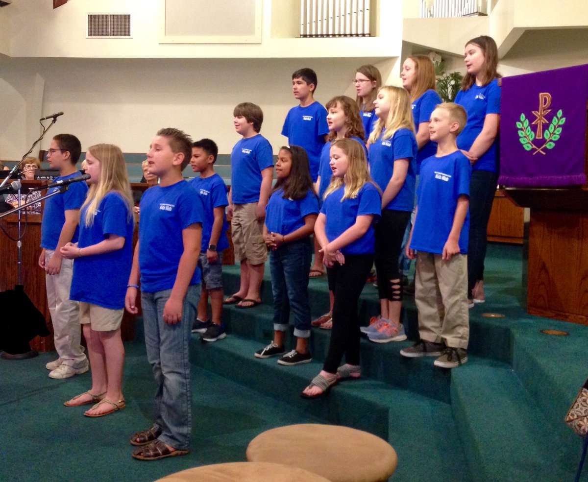 MIPresby's tweet photo. 1 of the 2 Kids Klub groups singing at MIPC. Thanks kids,families, and director Mary Lou Tipton, for sharing your gifts! #40daysofservice https://t.co/PvBepmPgeu