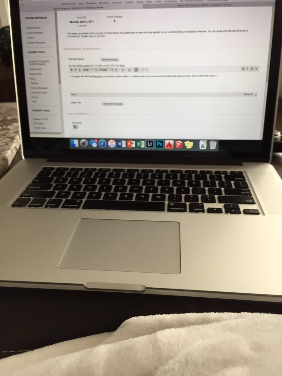 kristendecor's tweet photo. Spending my day off with a lovely cold 🤧😒 ... good thing I have homework to keep me busy! 📚 https://t.co/1IUI9yvTF8