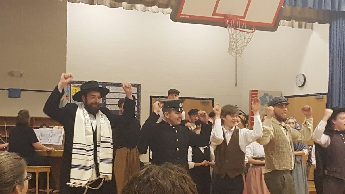 csdramaclub's tweet photo. A little bit of the elementary school performance this afternoon https://t.co/C5Kd6sVhuX