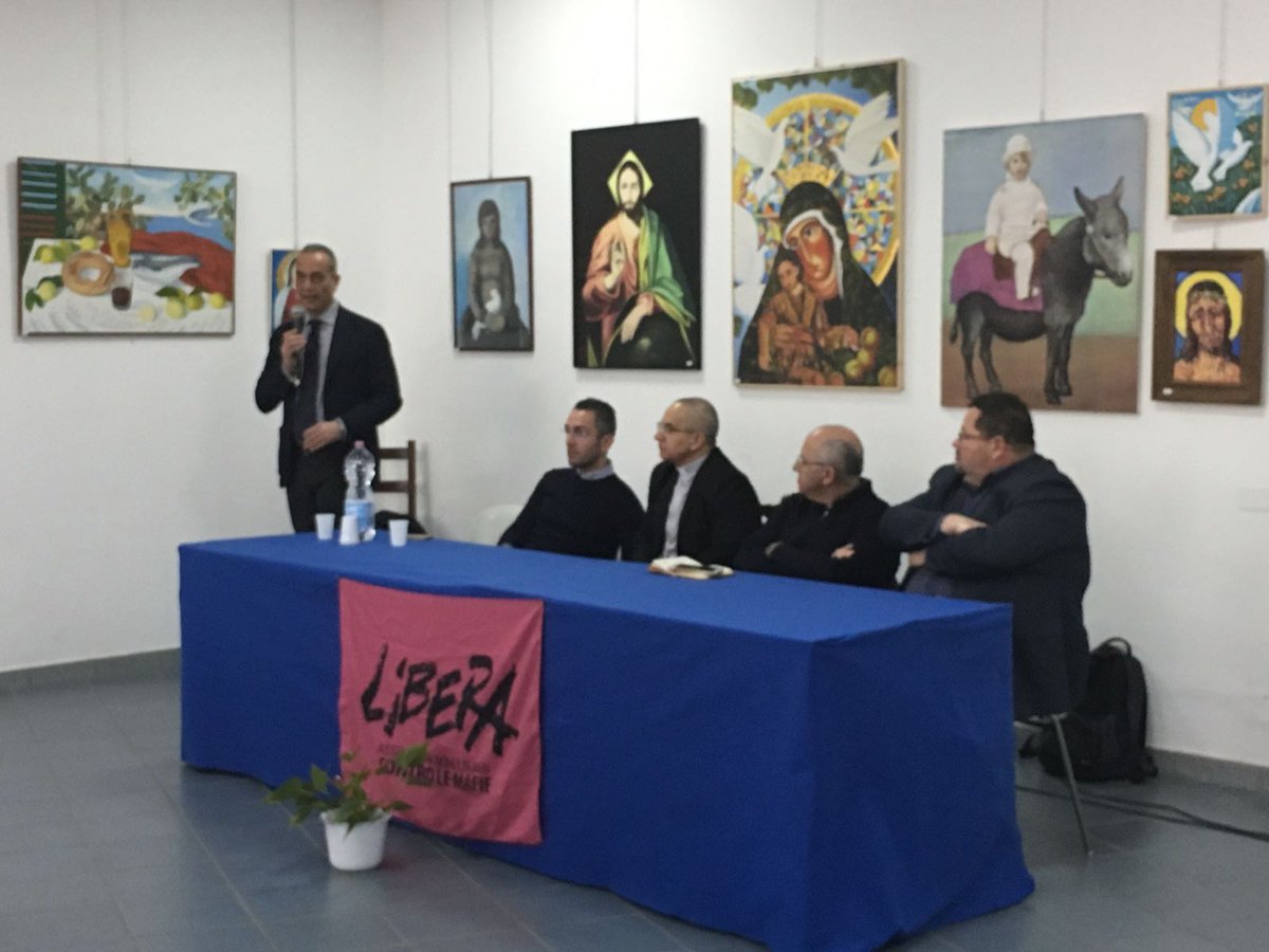 InteresseUomo's tweet photo. Inaugurazione Sportello di #Gela
@domenicomessinese @renzocaponetti 
#NoPizzo #interesseuomo #antiusura #antiracket #DonCozzi #Gela https://t.co/B55HJe0HRj