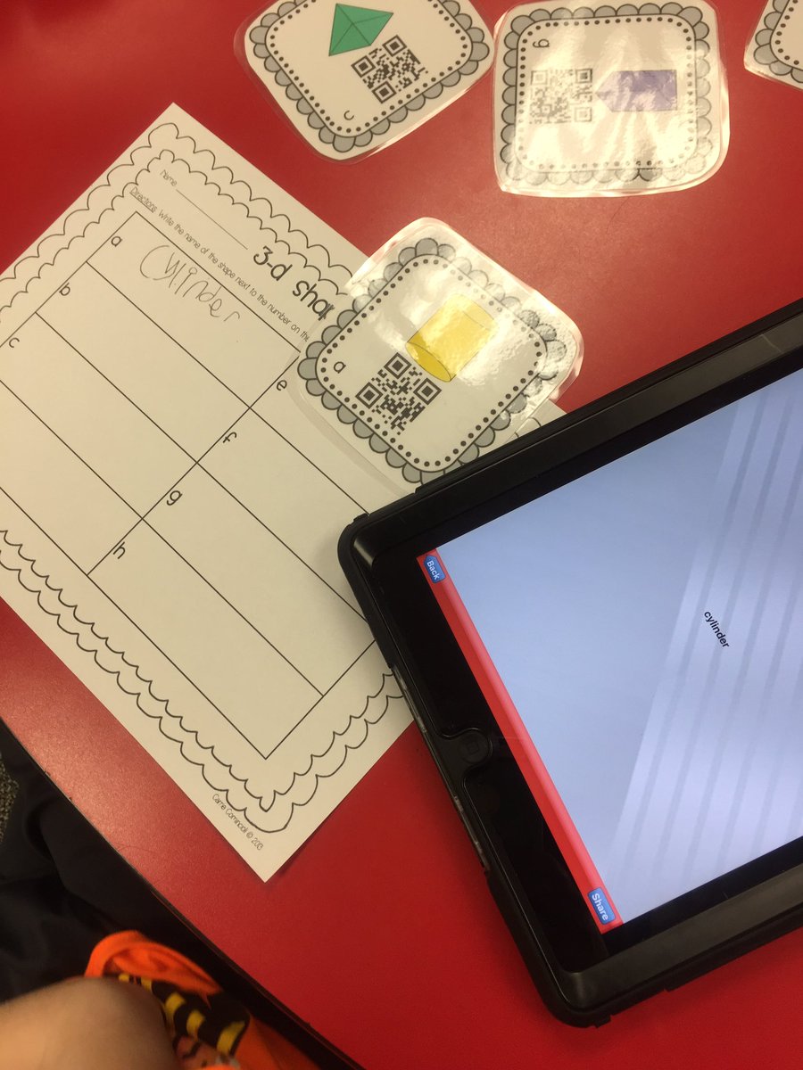 jerilynnh's tweet photo. QR codes R a great way to self-monitor a S's understanding of a concept! ❤️that by 👀it written-it also reinforces spelling #CISDFixerUpper https://t.co/sUoKAlc6fU