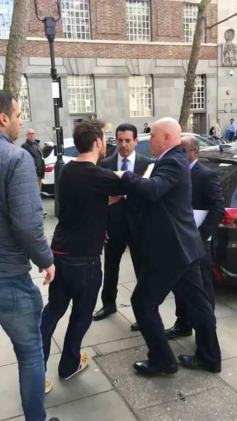 Moon_Kidnapper's tweet photo. Millions of Yemeni think and proud of @SamWalton .Who panic Brigade Asiri the crimes Saudi in #Yemen
#We_all_Sam @RT_com
#Saudiwarcriminals https://t.co/GUq4XmcGn4