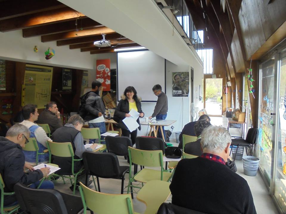 Auladanatureza's tweet photo. #Clausura do curso de #Poda e #inxerto 2017, #UniversidadePopular na @Auladanatureza do @OurenseConcello, impartido X @RosendoLuis1 https://t.co/PxBG6fKOMh