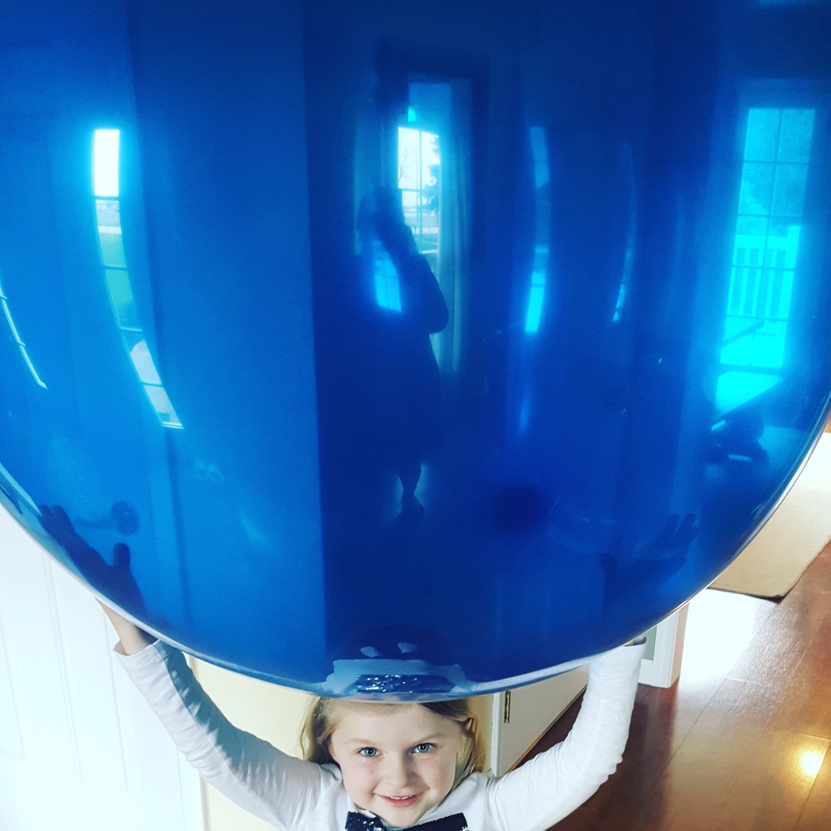 TufTexBalloons's tweet photo. It's Monday! Don't forget to be awesome.
#balloons #mondaymotivation #blue #Sapphire #newweek #niece #cute #beawesome https://t.co/30tV4NcR5m