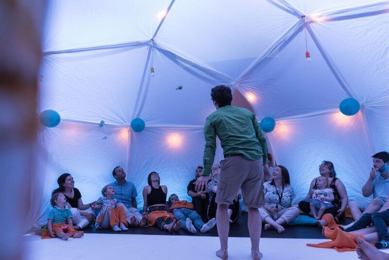 If you and your little one came along to Dybwikdans's Toddler Room, you'll LOVE Egg Box Theatre's The Moon &amp; Me: socsi.in/PFl7x