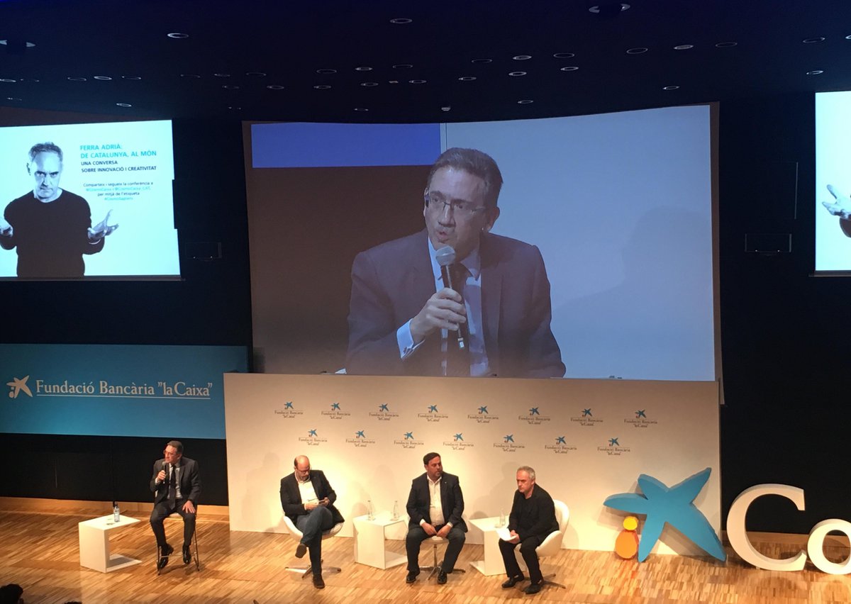 CosmoCaixa's tweet image. ¡Damos comienzo a la conversación sobre innovación y creatividad entre @ferranadria y @junqueras en #CosmoCaixa! Síguela en #CosmoSapiens.