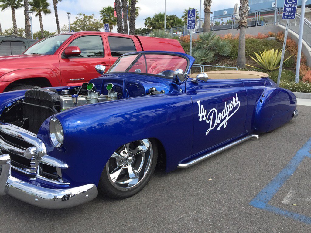 FoxPhil's tweet photo. Now that's how you arrive at the @Dodgers game! https://t.co/yodhz6dfEn