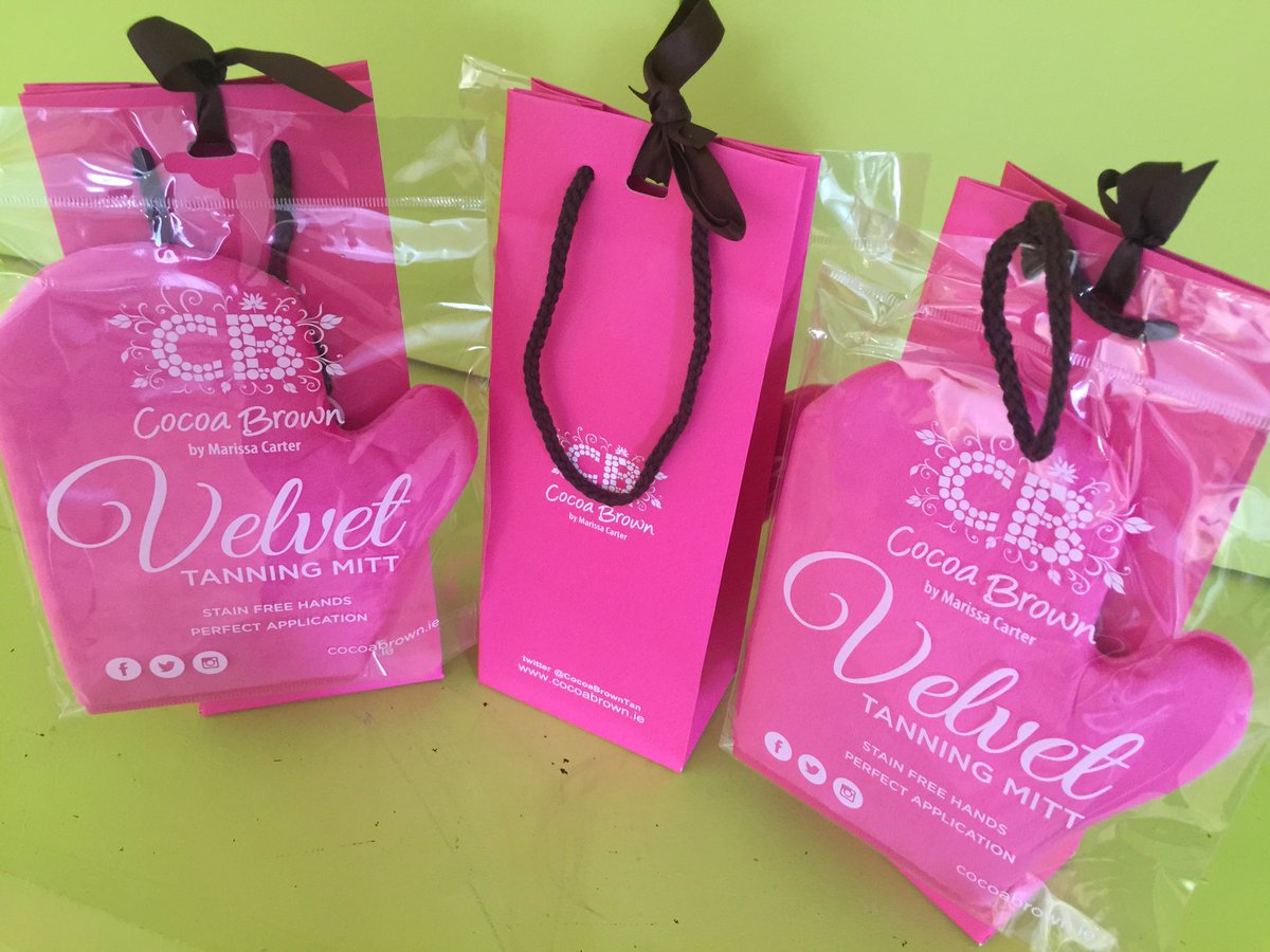 Herdotie's tweet photo. Calm down everyone! We have 3 bottles of @CarterMarissa's @CocoaBrownTan Extra Dark to give away. It doesn't launch until Fri! RT to enter. https://t.co/jpMedkdA6u