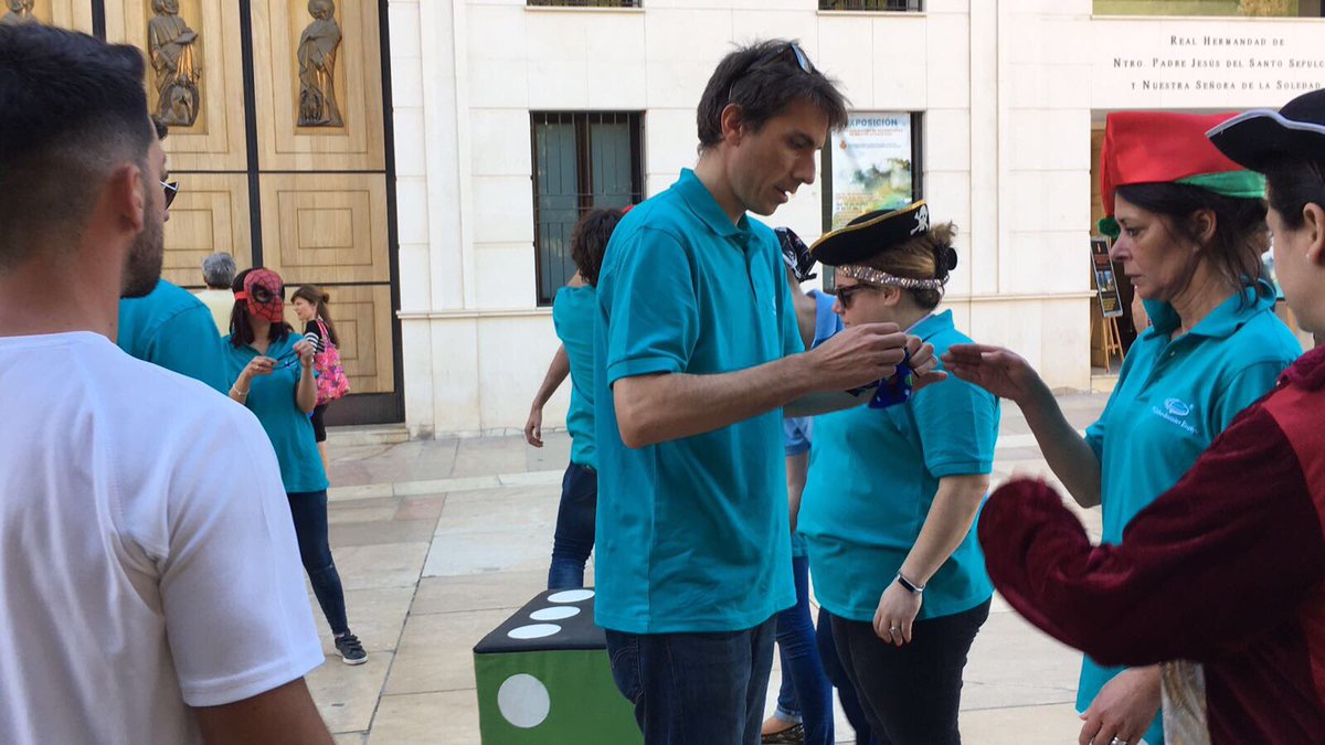 ExperienciasDep's tweet photo. Damos por finalizada la jornada y despedimos a este increíble grupo de personas #TEAMBUILDING #Málaga https://t.co/hcwtxp3qGs
