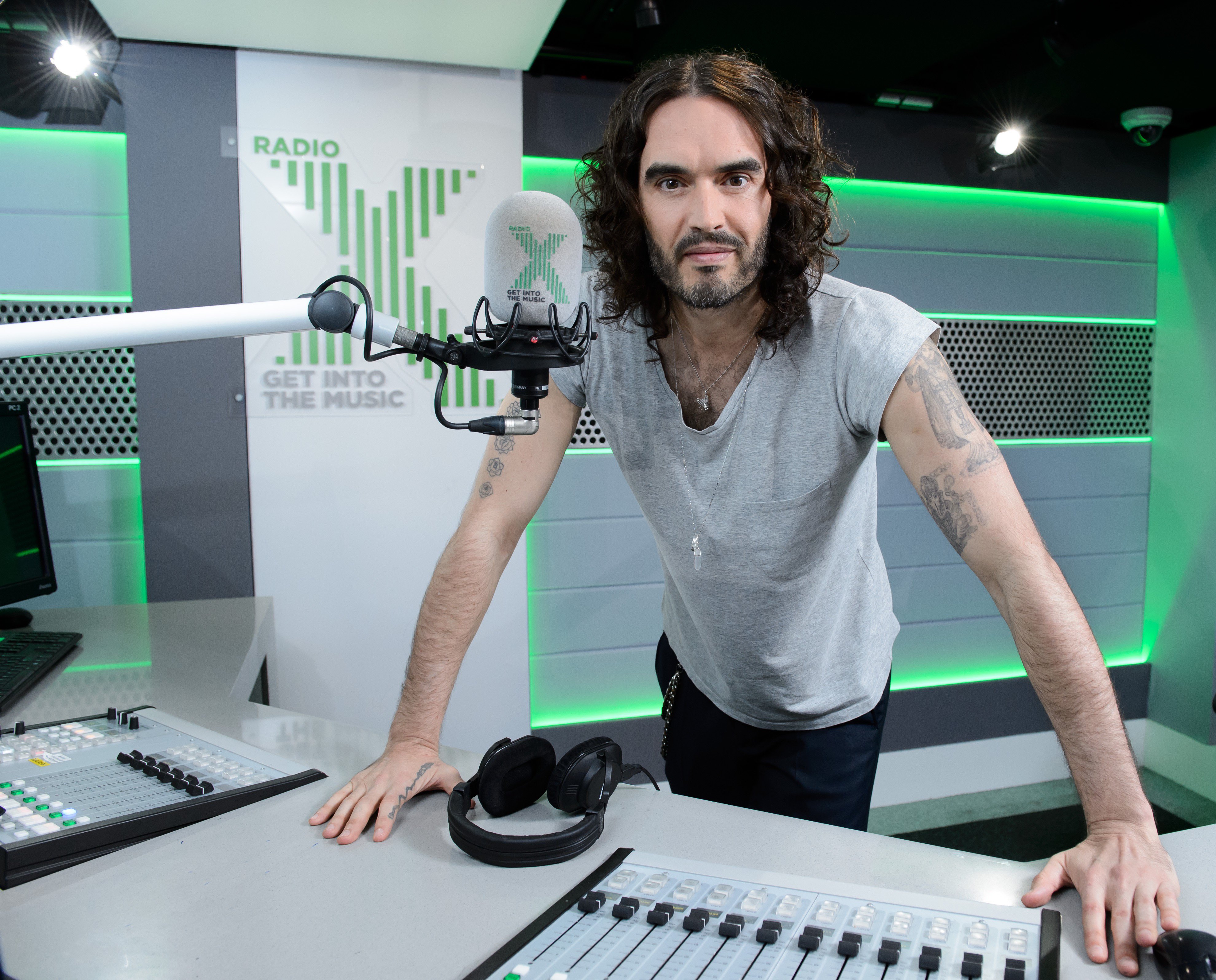 Radio Russell brand 