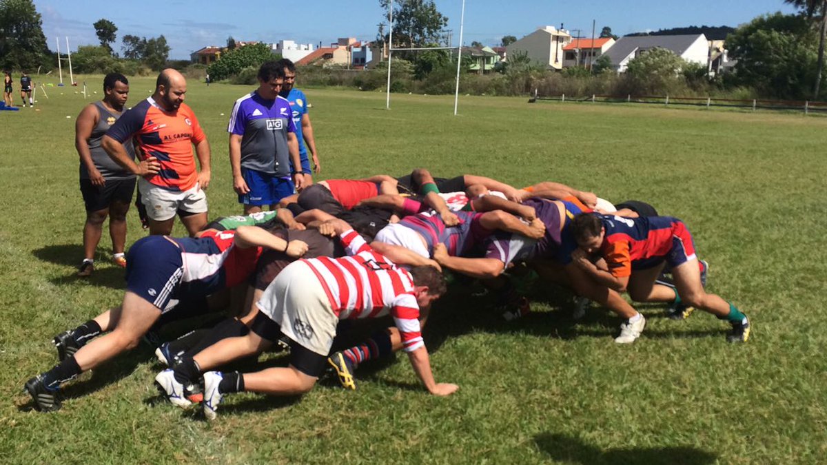 GuascaRugby's tweet photo. Sábado também foi dia de clínica de scrum! Obrigado @CharruaRugby pela parceria. https://t.co/xDoYnvibF7