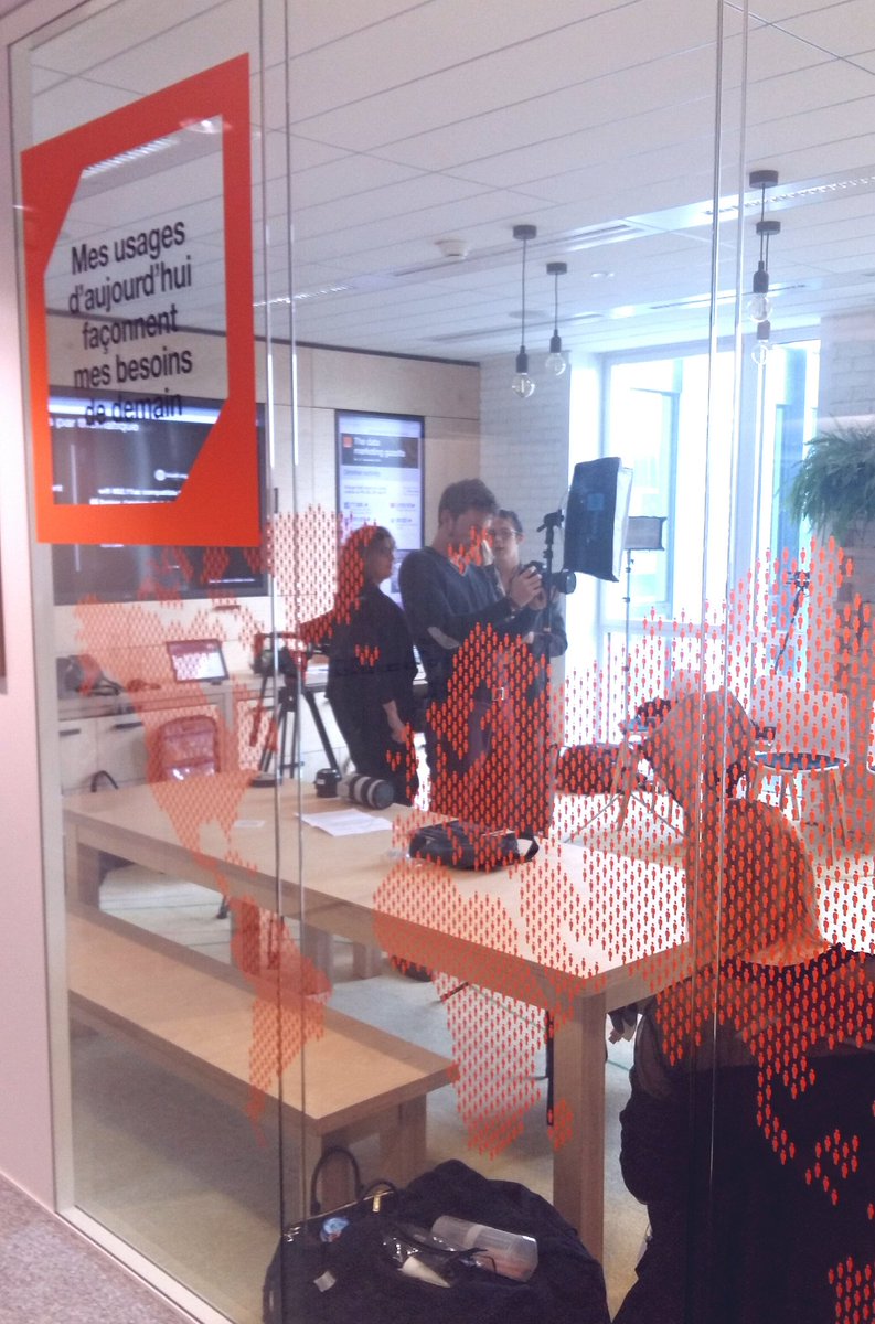 margauxcals's tweet photo. En tournage au #DataStudio @Orange sur le magnifique site d' #OrangeGardens 🙈#Showhello https://t.co/meLd1AlwDe