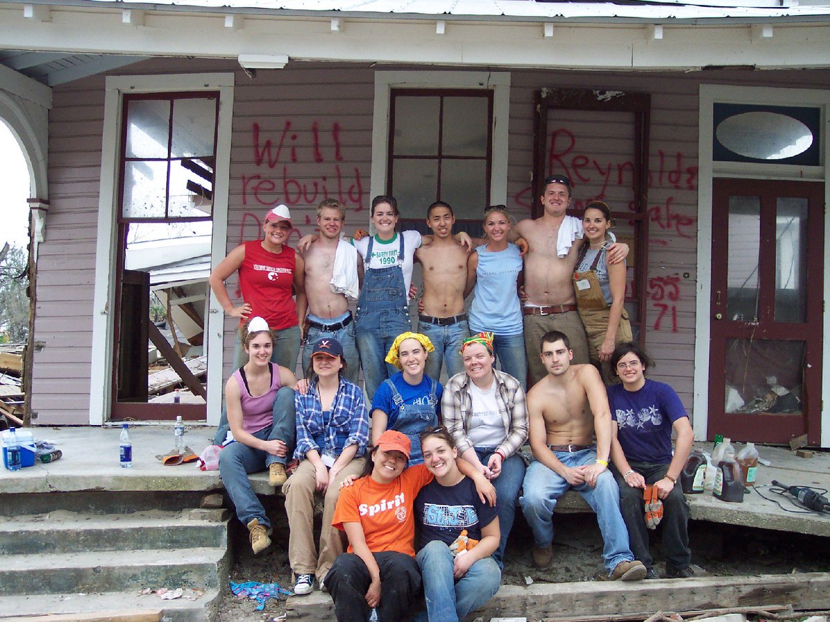 Congrats to AdventuresInPreservation 4 winning DesignWithBenefits' nxt donation! Thanks2 everyone who voted on our homepage! <a href="/handsonhistory/">Adventures in Preservation</a>