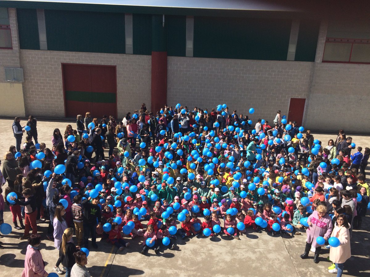 CapacesL's tweet photo. Fotos enviadas polo CEIP Casás de Lugo, moitas gracias!!!
#DiaMundialAutismo
#CeipCasás
#CapacesLugo https://t.co/xQWYix6LSL