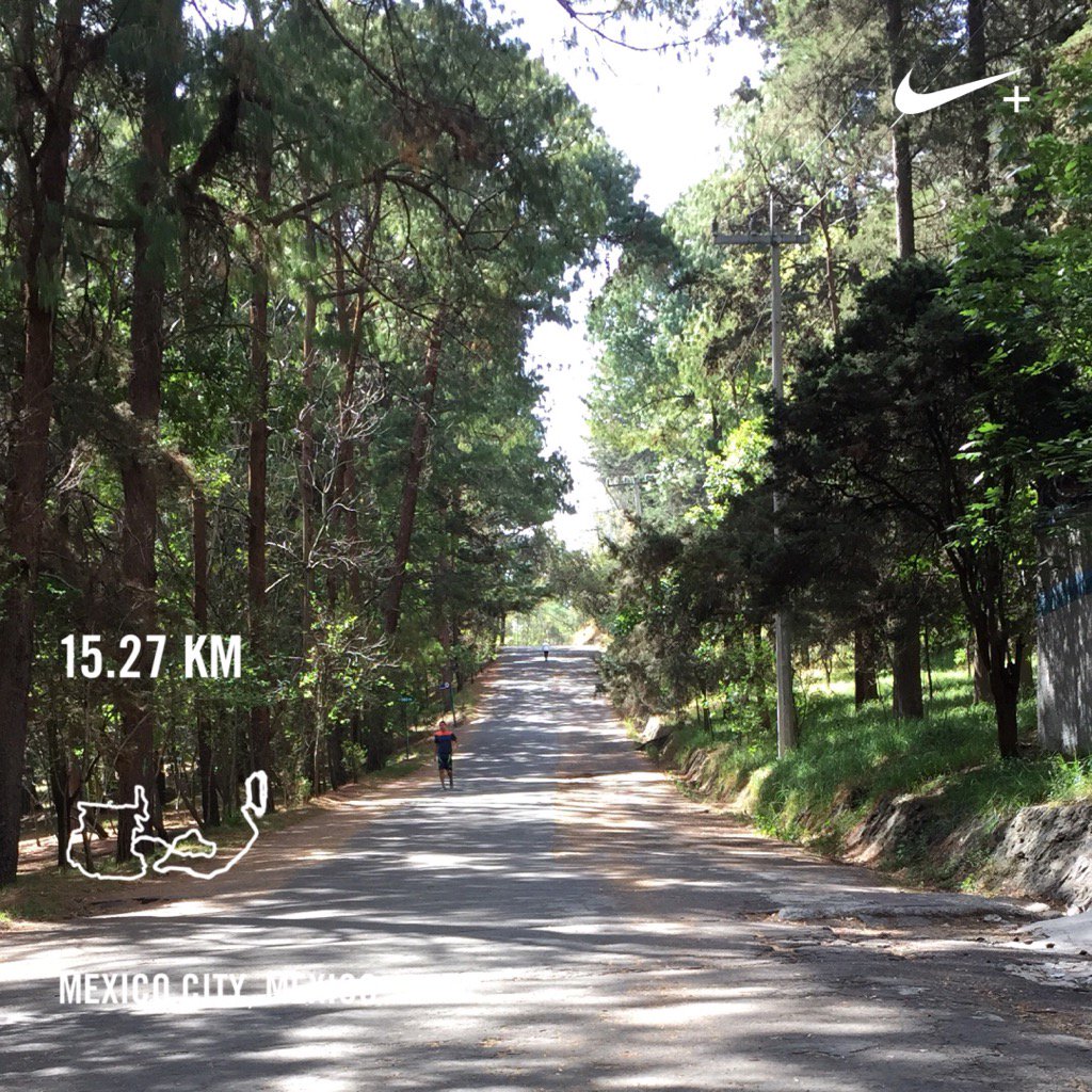 edzingaza's tweet photo. En camino a #CarreraDíaDelPadre #YoElegiCorrer no me he inscrito! Jaja 😭😭😂😂 https://t.co/0Kv5OxRonH