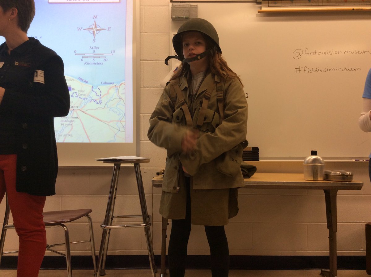 HrubeskyMr's tweet photo. @firstdivmuseum WWII presentation from Cantigny! Loving "dress up" history. #weare44 #gwms #firstdivisionmuseum https://t.co/6G4gbpLhYb