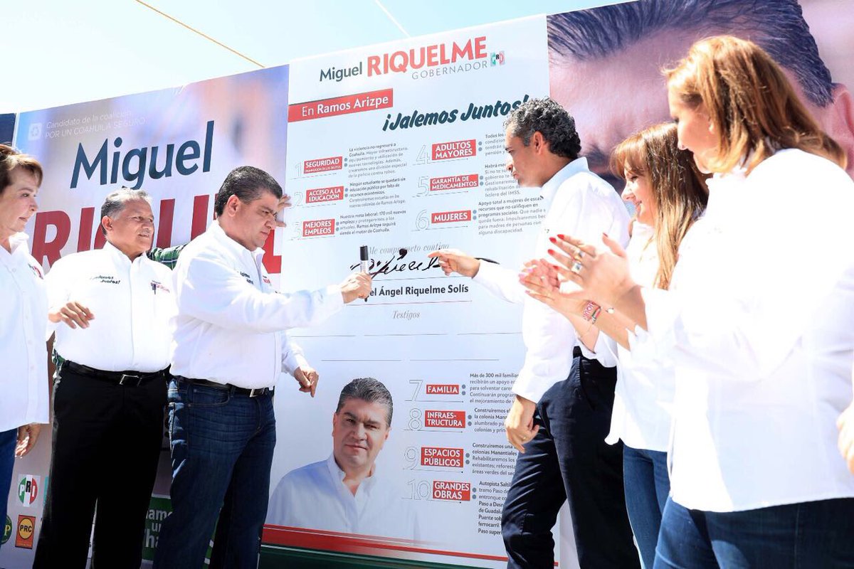EnriqueOchoaR's tweet photo. Soy testigo de los compromisos firmados por @mrikelme en Ramos Arizpe. Aquí y en todo #Coahuila, #JalemosJuntos. https://t.co/dHHF9jKLdW