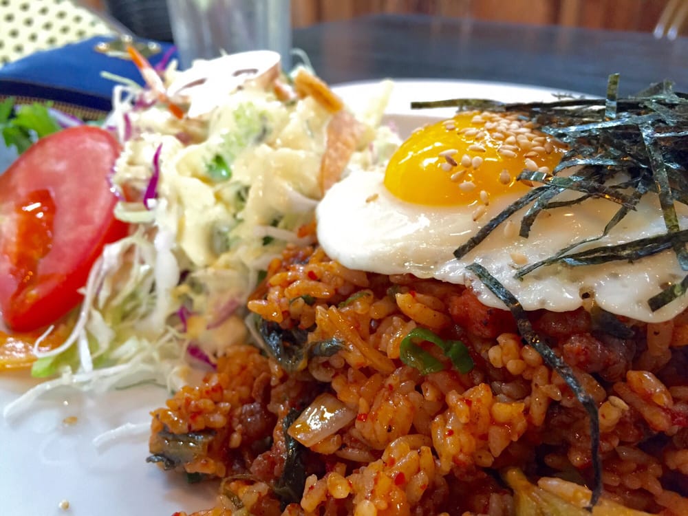YellowHouseCafe's tweet photo. This is what you're going to order; kimchi fried rice. https://t.co/EllBG9wxyG