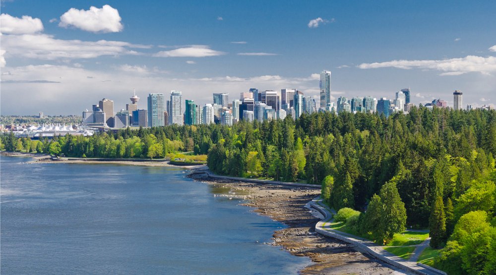 Vancouver voted top tourist destination in Canada on @TripAdvisor. Number 2? Whistler: ow.ly/DuoB30as7tv via <a href="/DailyHive/">DailyHive</a> #exploreBC