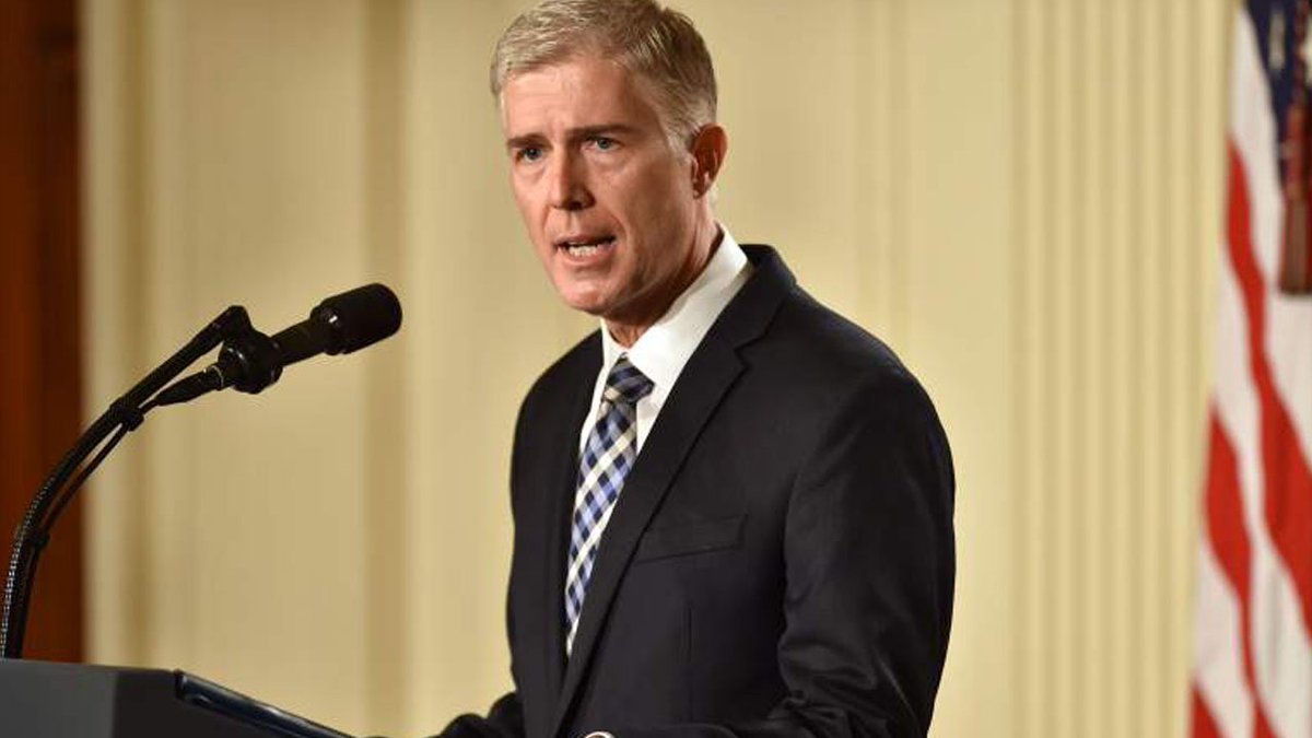 Gorsuch passes Senate Judiciary Committee 11-9