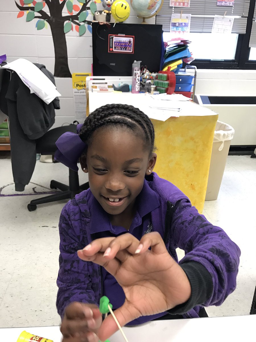 MrsTroxclair's tweet image. The kids loved using play doh and toothpicks to show sides and vertices of 2D shapes #msaproud #funinfirst