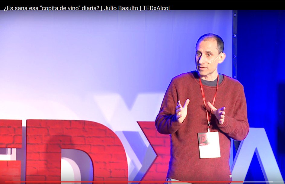 JulioBasulto_DN's tweet photo. «¿Es sana esa "copita de vino" diaria?». Aquí mi respuesta, gracias a @TEDxAlcoi: https://t.co/oEhUdHPMfc
¡Gracias (miles) por retweet! https://t.co/fVhAAEkHMI