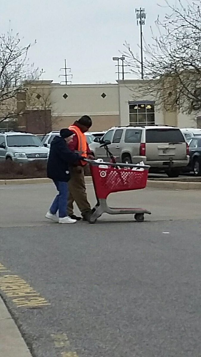 When ur cart attendant is super #nice and helps this guest to her car! @target2440 #greatguestservice @Pepper7211 @jdingeldiu thanks Rome!!