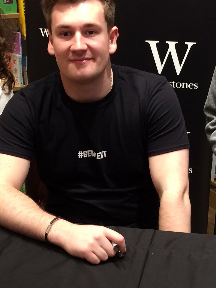 Rhys015289851's tweet photo. @OliWhiteTV https://t.co/bMnyfoX1oK