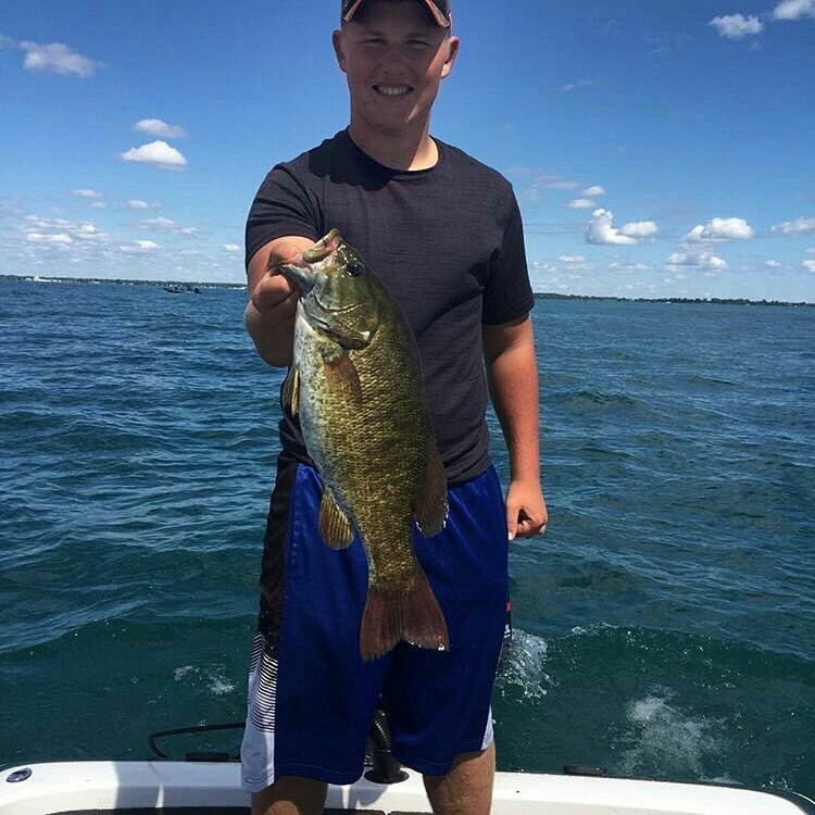 lscauthority's tweet photo. Chunky Lsc bronze back 🐟📷 caught by: Zac Hasse #lscauthority #fishing #lakelife #lakestclair https://t.co/htSfqhT2PR