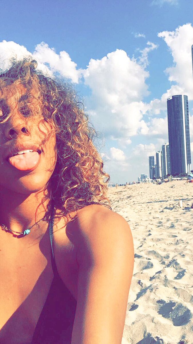 BD_8G's tweet photo. welcome to beach withdrawals . #TakeMeBackToMIA https://t.co/SQVHvA5enS
