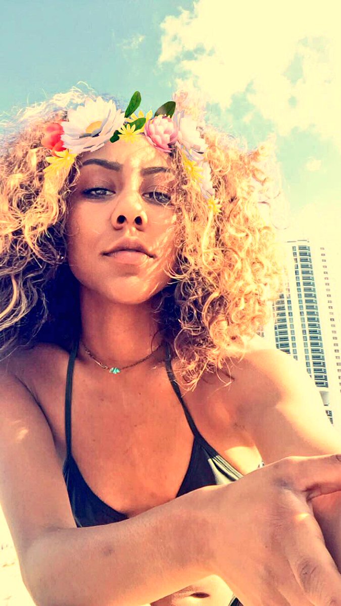 BD_8G's tweet photo. welcome to beach withdrawals . #TakeMeBackToMIA https://t.co/SQVHvA5enS
