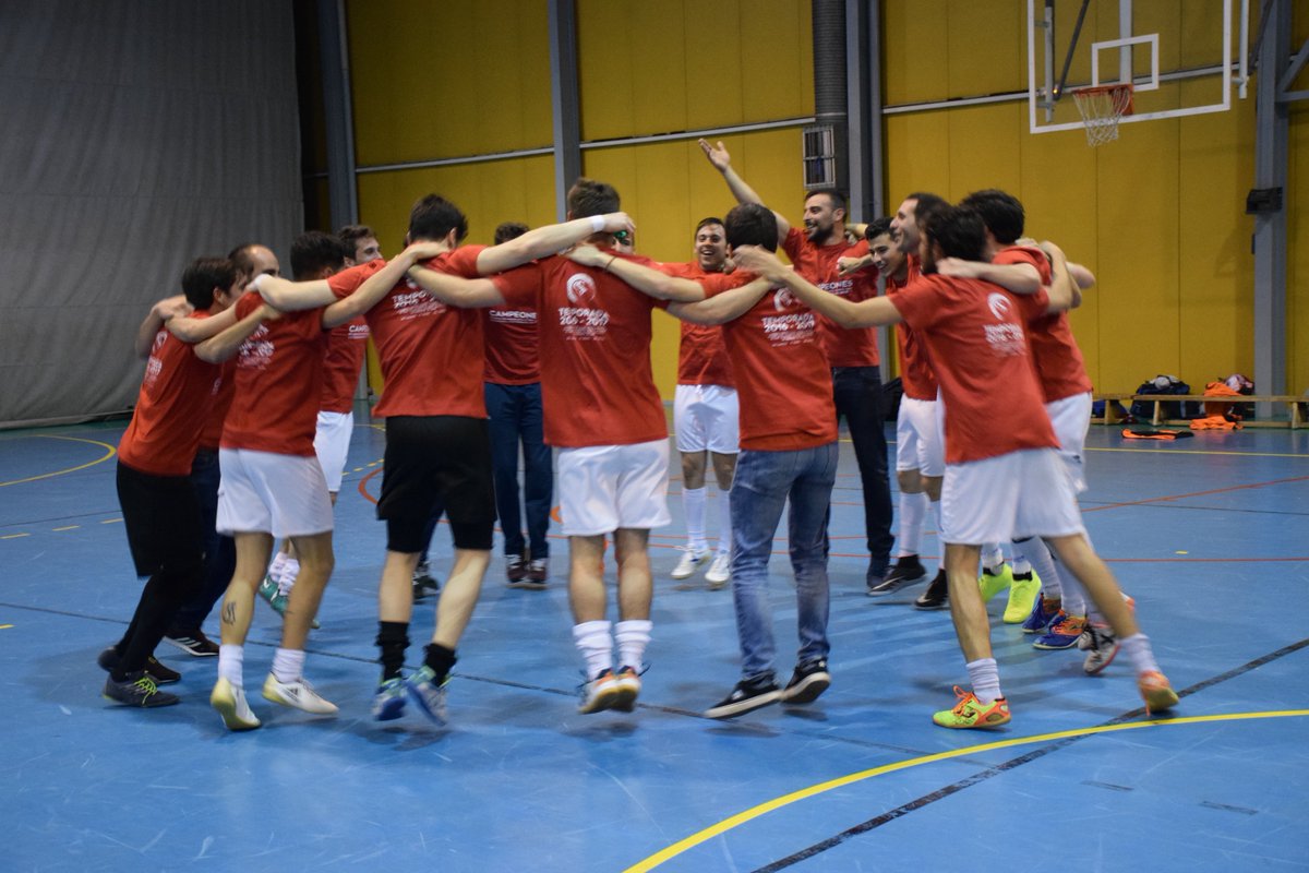 CD_Spinola's tweet photo. No te quedes sin ver las fotos de este fin de semana: final del Juvenil de Voley y ascenso a 3ªDiv. del Preferente. https://t.co/D2I8PgUiHO https://t.co/o6HKJgjRPr