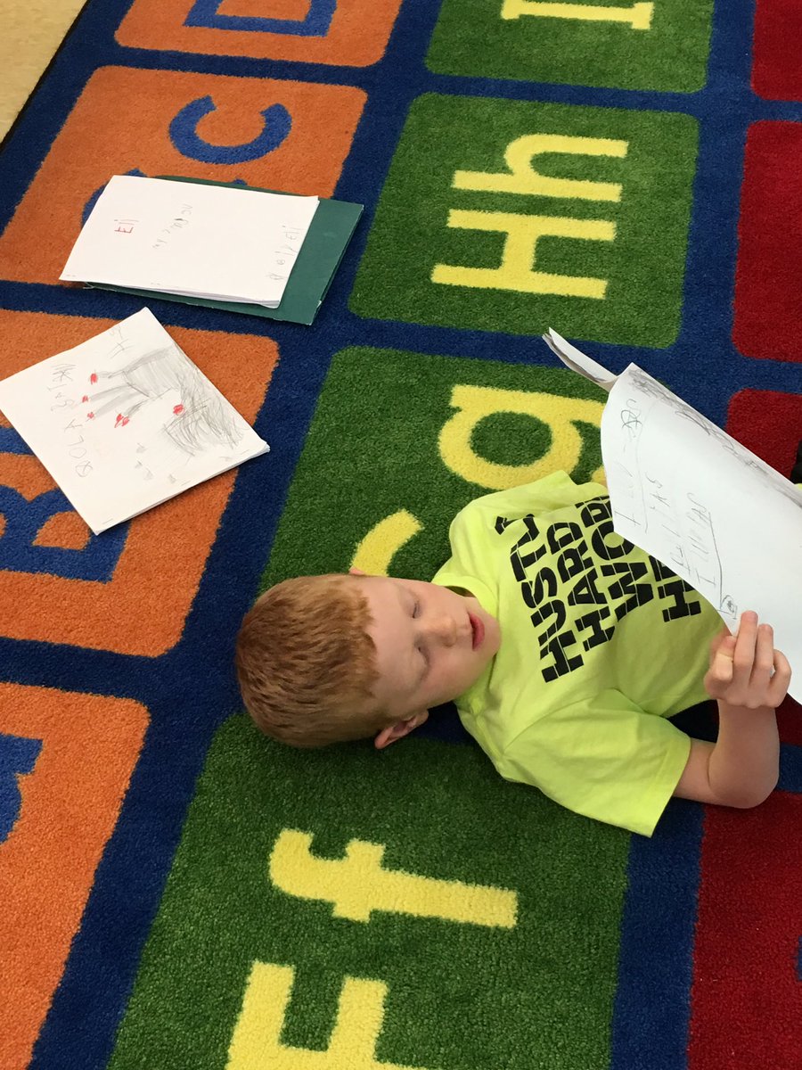 jrsteach's tweet photo. #backtoschool @WTBobcats #kindergarten reviewing their #writingfolder #GreatWritersAreGreatReaders #MakingNewGoals https://t.co/BshHf9hsYT