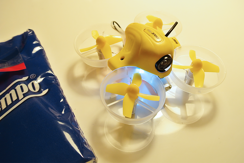 Kinderamschlafentauglicher Stubenflitzer mit FPV. Macht Spass! #quadcopter