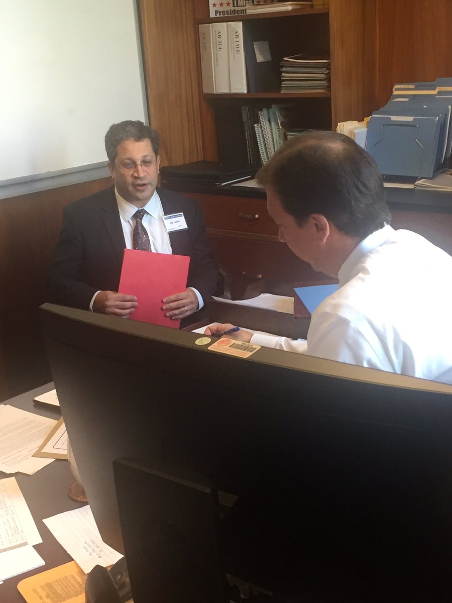 ACLU_NorCal's tweet image. Asking representatives to support CA Values Act #SB54. Protect immigrant rights! No local resources for #ICE! #ACLUcon