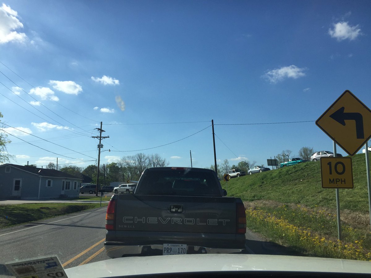 amyjoy's tweet photo. #thatferrylife #ibervillebridge #trafficnightmare @La_DOTD https://t.co/CewD8HzHR6