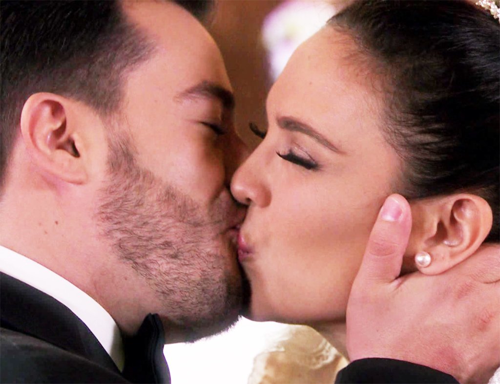 Vamos todos a felicitar a Lucas y a Vale por su matrimonio. 😍😘😘  <a href="/angelicavale/">Angelica Vale</a> <a href="/espinosajuanpa/">Juan Pablo Espinosa</a>