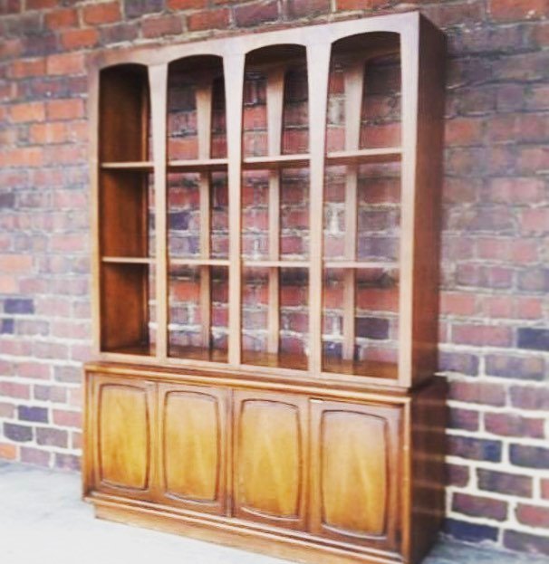 retrovationsgf's tweet photo. I'm keeping this one for my own house...#retrovation #retrovationsgf #midcentury #midcenturymodern #broyhill #broy… https://t.co/bD3t15GLRP https://t.co/3JzOerljBQ