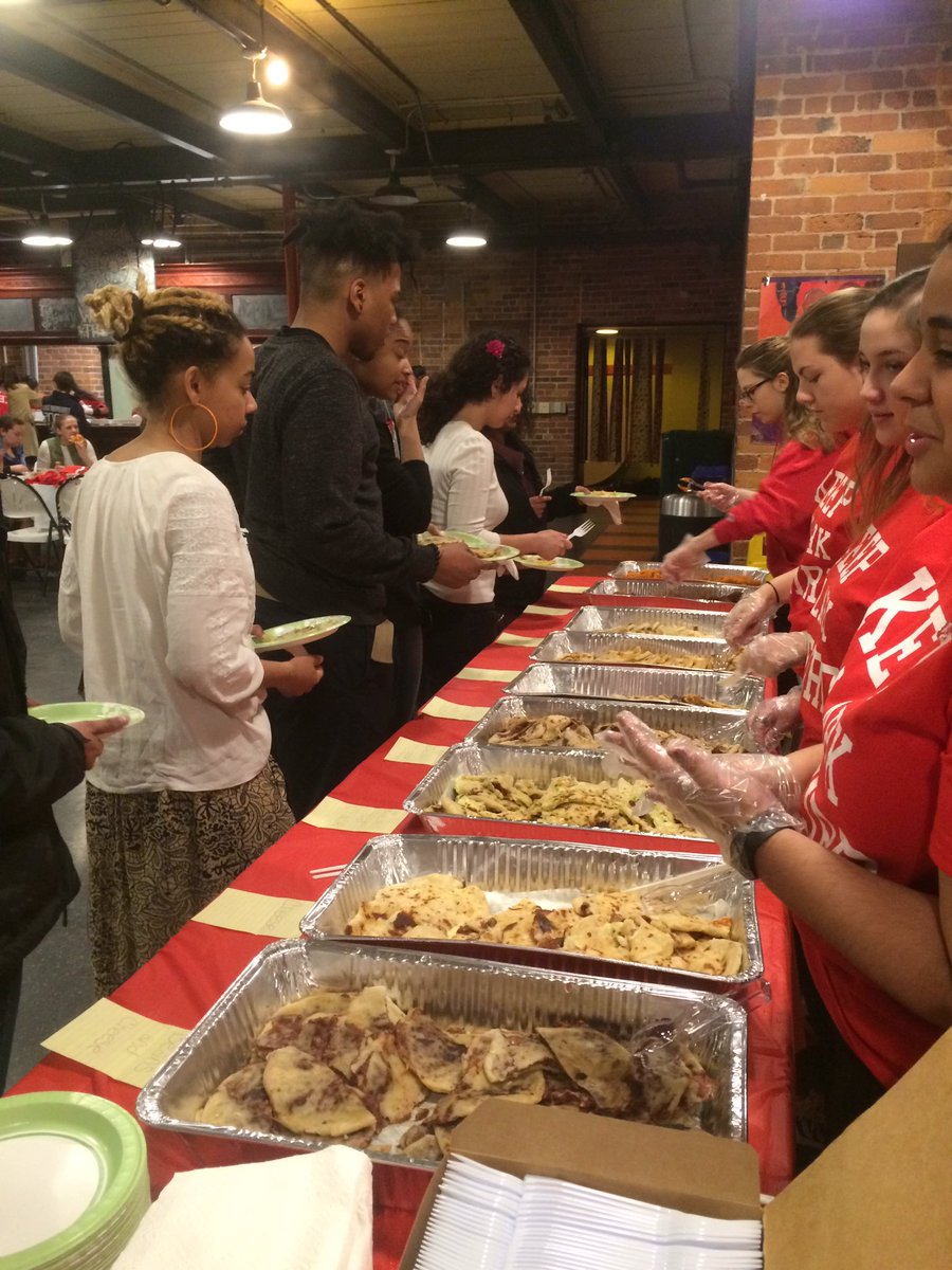 ClarkSARC's tweet image. It's finally Traditions Week!  Come join SARC with the best local Worcester food. 4/3, in the Grind from 8:30-9:30. See you there!!!