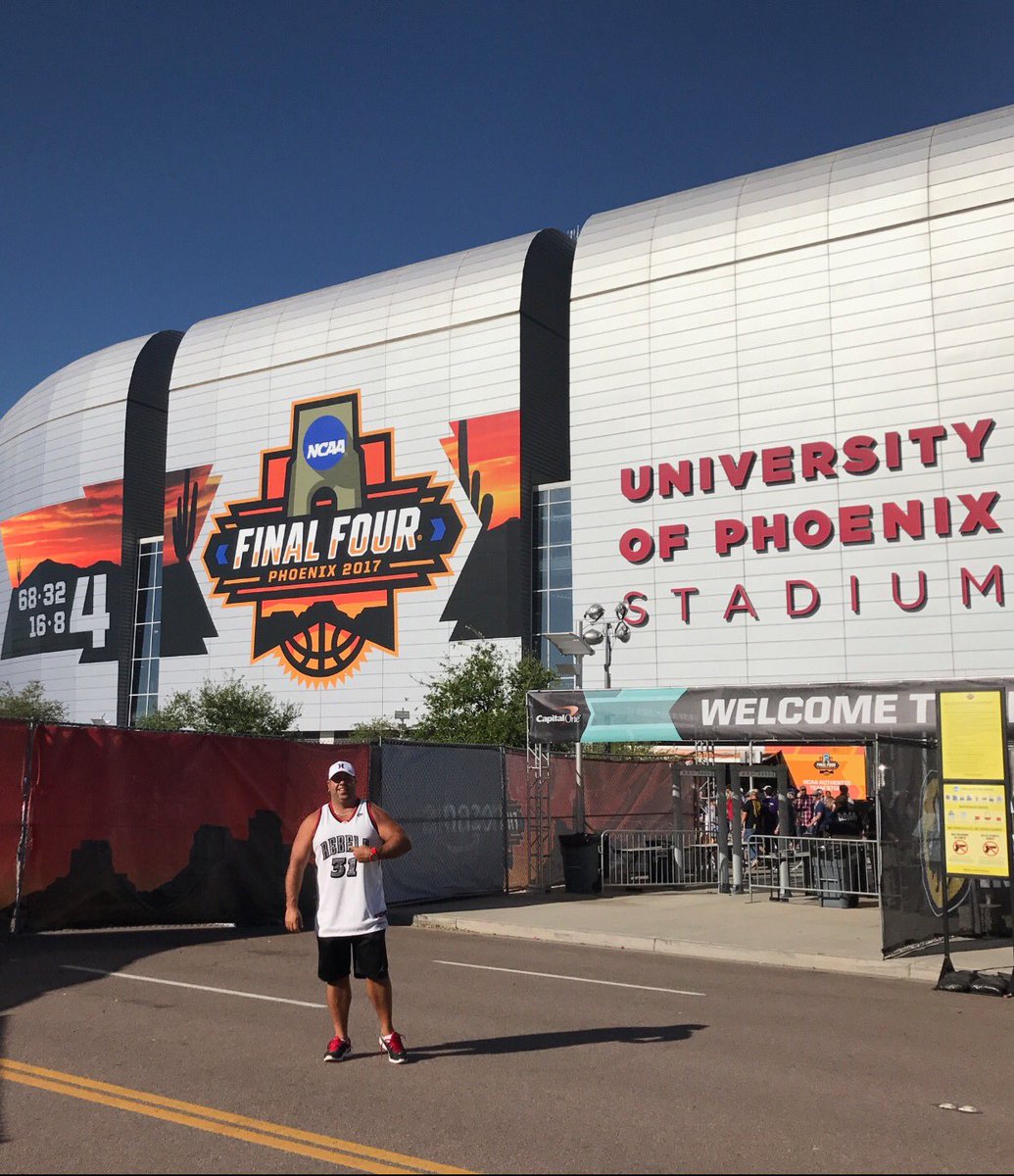 Wptseuss's tweet image. Final Four took the under 155 #clockclockclock #ncaa