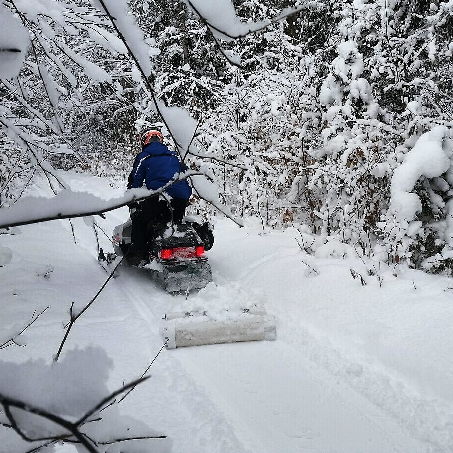 BelleEpoqueVelo's tweet photo. Came across this gem while clearing out my old photo album: Homebrew #fatbike groomer setup.
#diy #howihammer #winter #snowgroomer #roamfr… https://t.co/4paRN29exj
