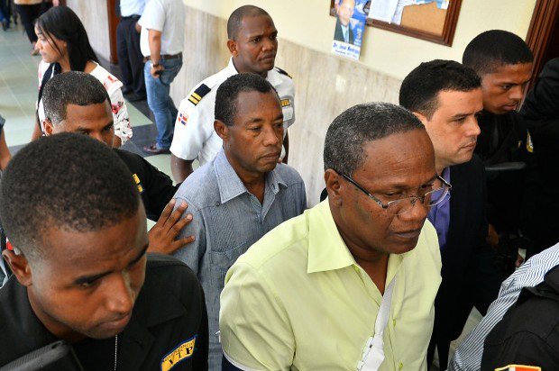 ElCaribeRD's tweet photo. Envían a juicio de fondo a Blas Peralta y demás acusados de matar a Aquino Febrillet https://t.co/NXqUqoORWh por @GAgramonte #elCaribe https://t.co/t8VLOgZo8L