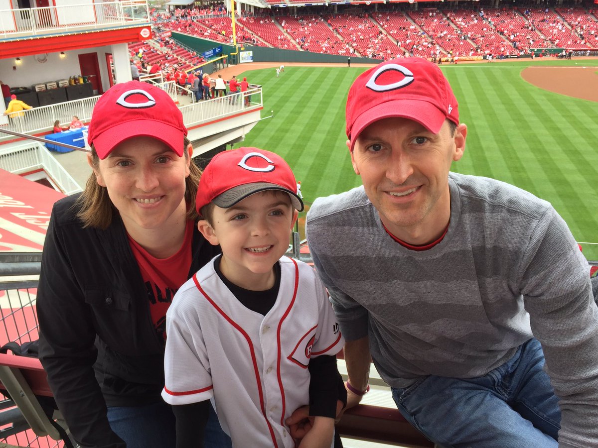 neidermeyerj's tweet photo. First opening day for the whole family!!! #GoReds #hopingforacomeback #obligatoryGoTribe https://t.co/mCgKsXo5PR