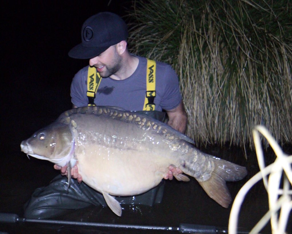 Carp_Obsession's tweet photo. @carp_bible Just plopped this one back at 59lb 💪🏻💪🏻🔥🔥 https://t.co/YpK0ILhdFG