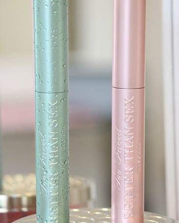 makeup_stores's tweet image. Fascinante la mascara de pestañas de  @TooFaced Tan solo con una capa y tus pestañas estáran grandes y definidas. 😍