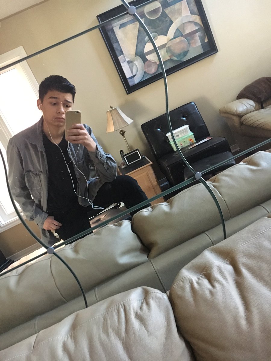 JarrettMarshal8's tweet photo. Don't back down #share #love #modeling #dontbackdown https://t.co/949cQbbfFq