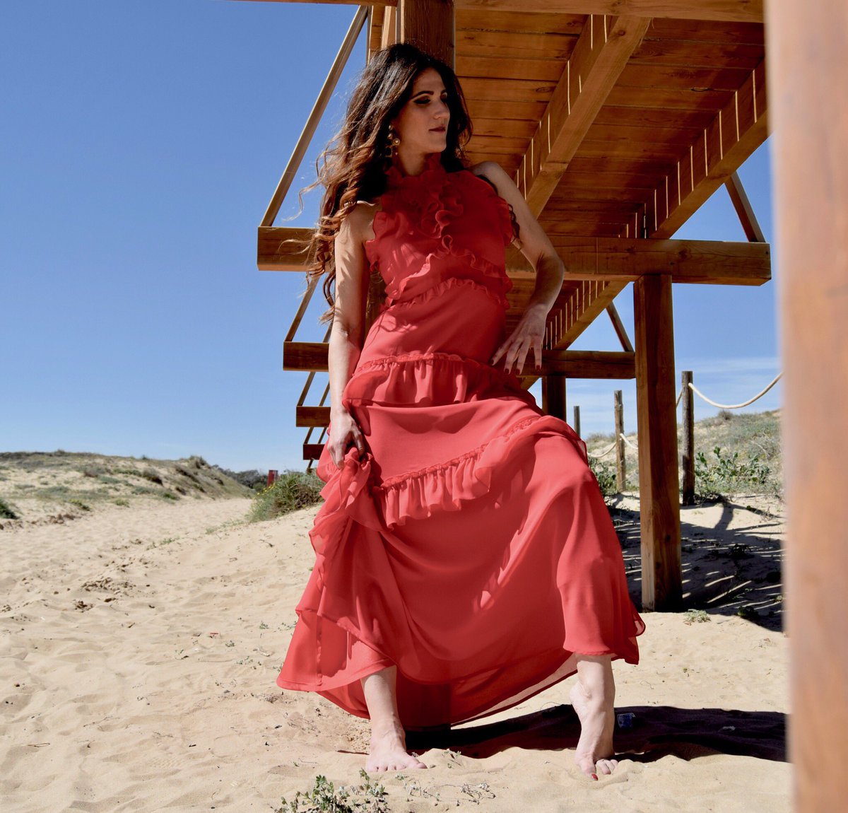elisafymrock's tweet photo. Ningún soñador es pequeño y ningún sueño es demasiado grande✨🙏✨Vestido👉 #cocoaspain #kissmylook #fashionladies #volantes #trends #SS2017 https://t.co/7ZgHb0rkhc