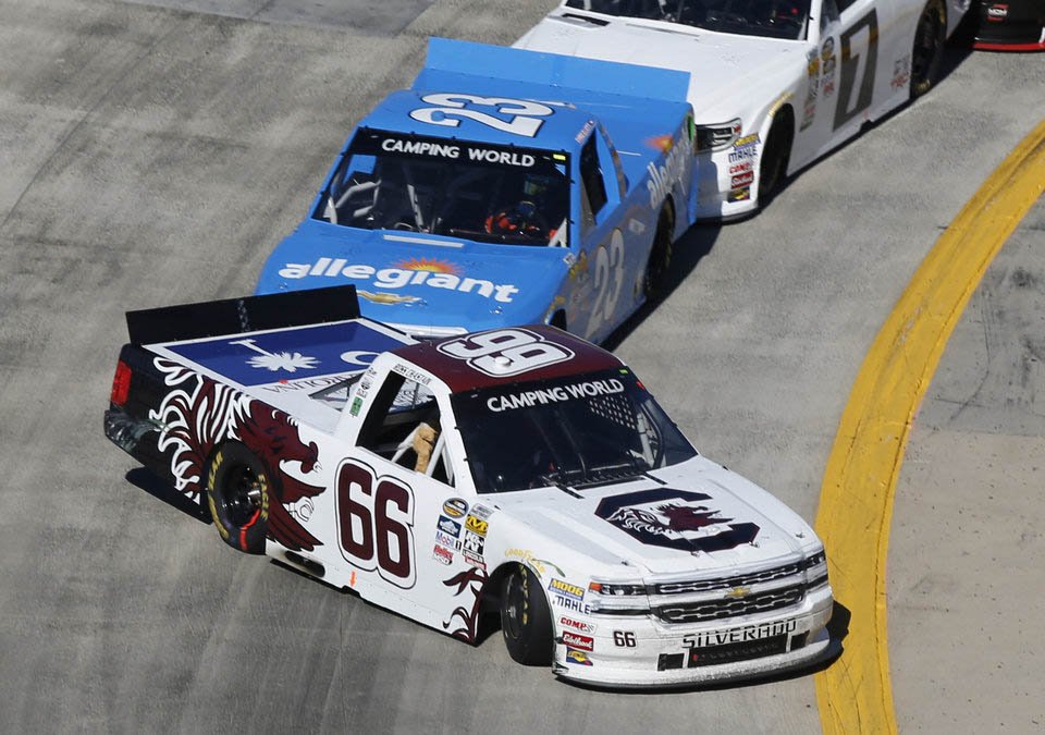 LarrytheLion66's tweet photo. Did you all see me go for a wild ride @MartinsvilleSwy in the @GamecocksOnline @TeamChevy Saturday??! So Much fun #LarryGoesFast https://t.co/E9tfLsj6qc