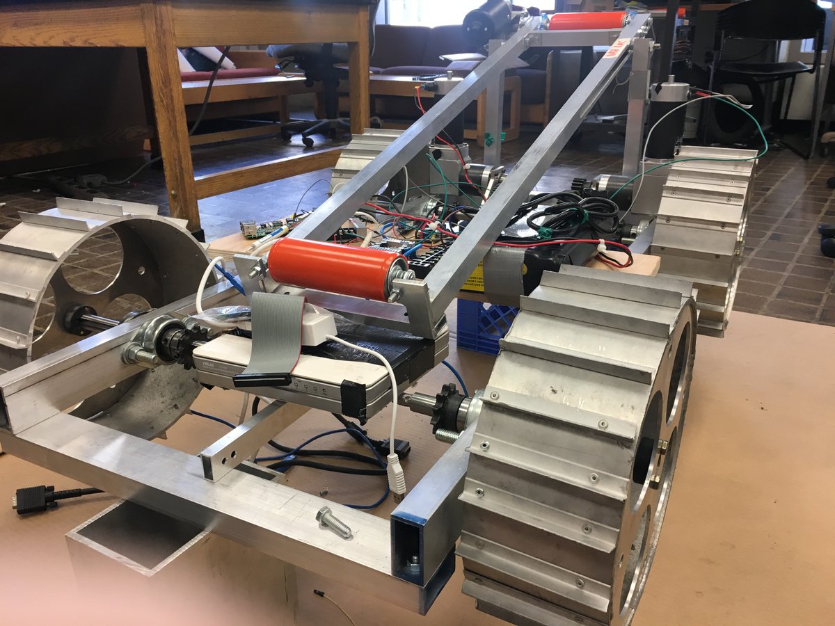 templerobotics's tweet photo. Coming along nicely #TempleRobotics #Robotics https://t.co/Kww9R7uPPS